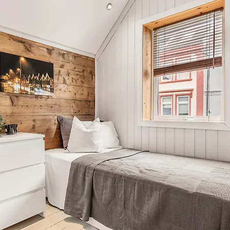 Dinbnb Homes I 700m To Bryggen & Street Parking Bergen