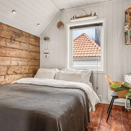 Dinbnb Homes I 700m To Bryggen & Street Parking Bergen